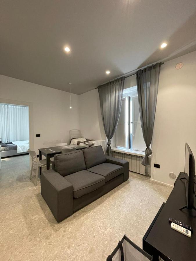 De Luca 6 Apartments Salerno Exterior photo