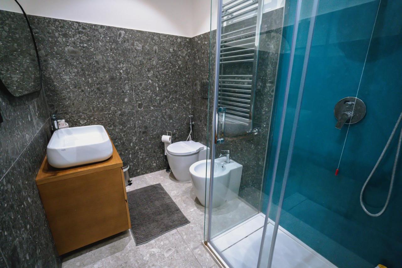 De Luca 6 Apartments Salerno Exterior photo