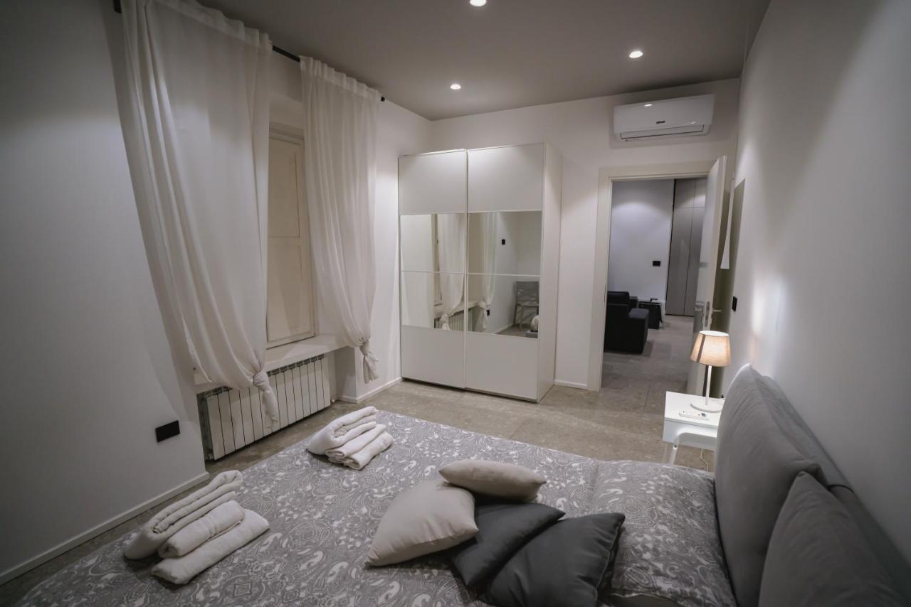 De Luca 6 Apartments Salerno Exterior photo